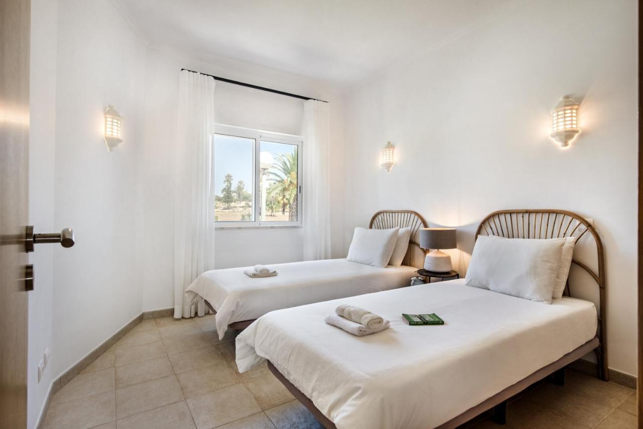 Modern And Spacious Two Bedroom Apartment Carvoeiro  Bagian luar foto
